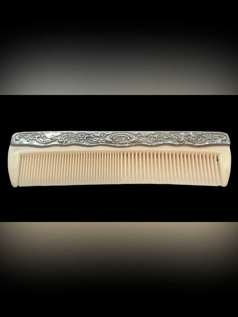 Art Nouveau Vintage Dresser Vanity Hair Comb
